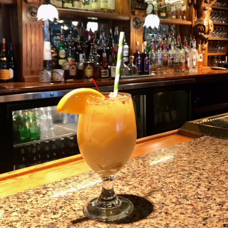 Pusser's was one of the places that listened to the &quot;Sip, Don't Suck&quot; campaign by Annapolis Green--it replaced its plastic straws with paper and offered them only upon request.