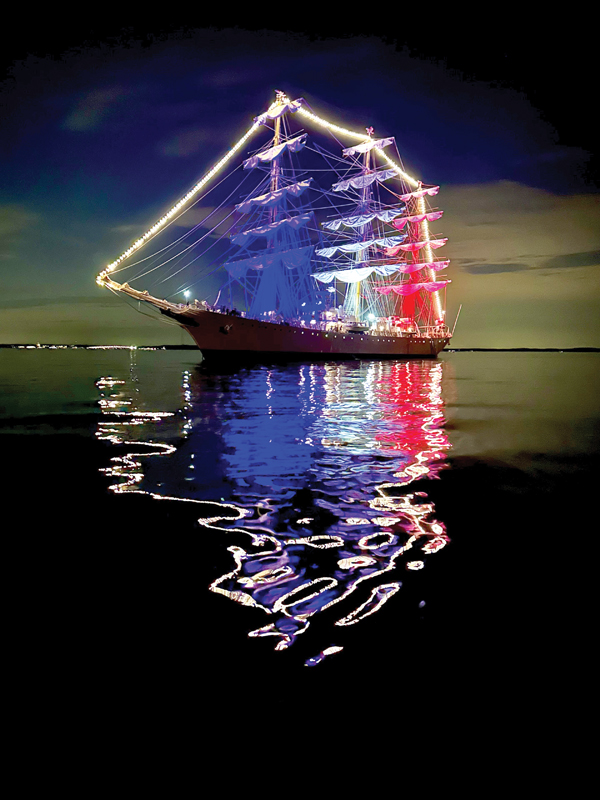 Tall ship Libertad night colors