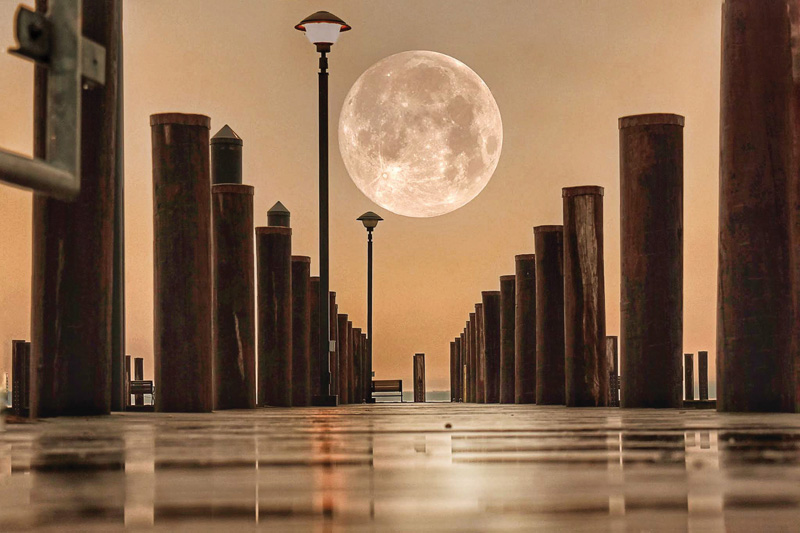 Chesapeake moon