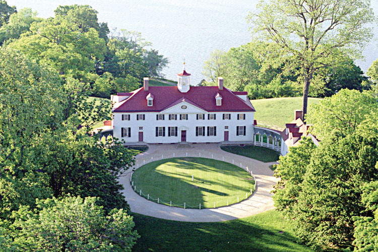 Along the shores of Mount Vernon, the Potomac does not have enough water to handle a sailboat with a draft over three feet. Photo courtesy of Virginia Tourism Corporation