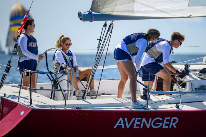 navy sailing