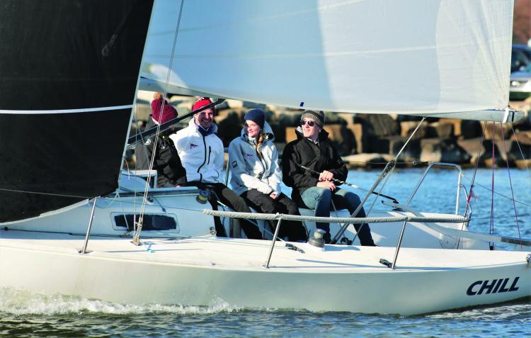 Winter sailboat racing chesapeake bay 