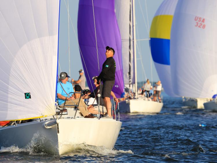 weeknight sailboat racing annapolis chesapeake