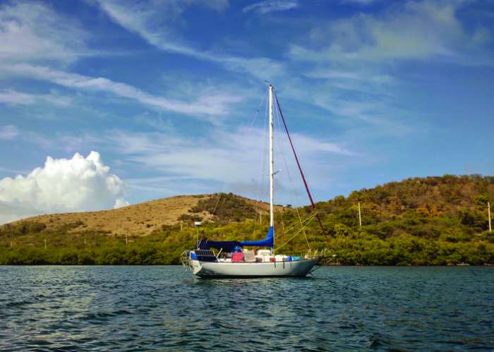 sailing cruiser hurricane watch