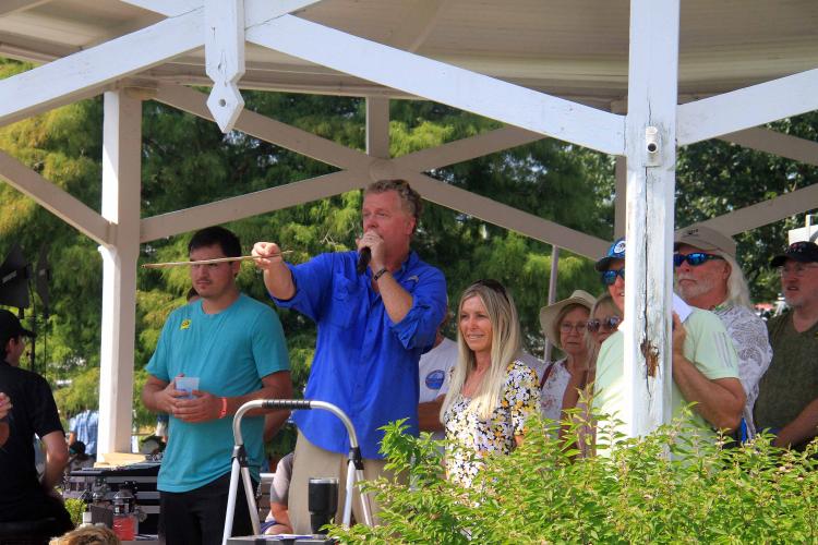 auctioneer boats