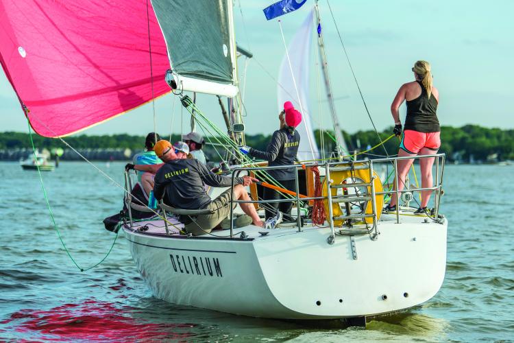 Delirium sailboat racing team