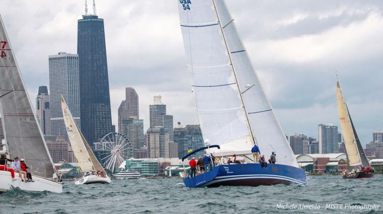 Chicago Mackinac Race Start. Photo by Michele Almeida via Twitter #CYCRTM