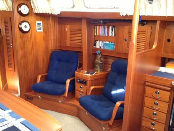 cruising boat salon