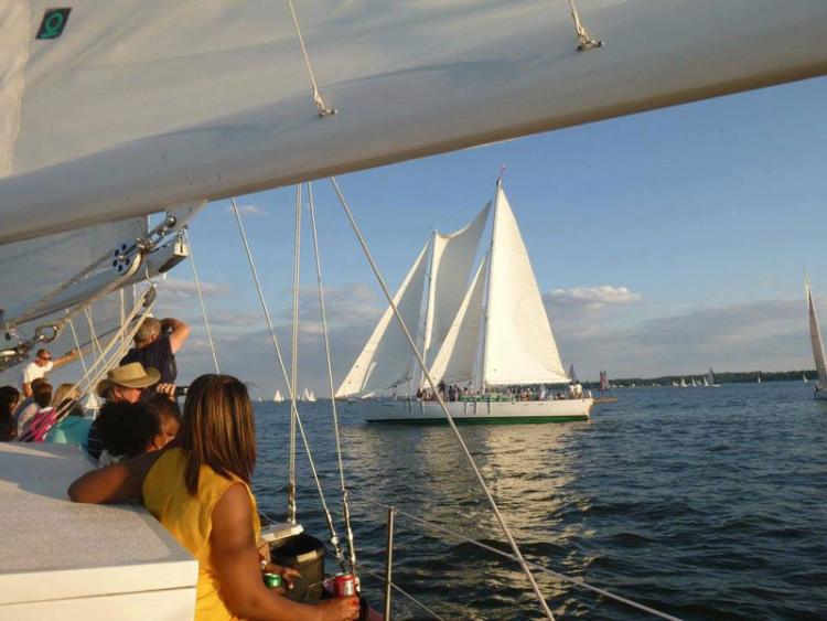 Schooner woodwind docktail cruise