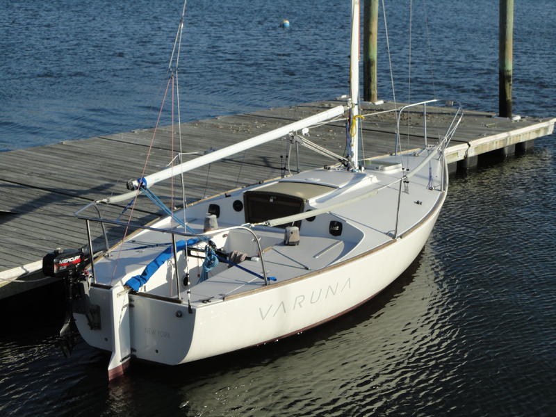 j 24 yacht