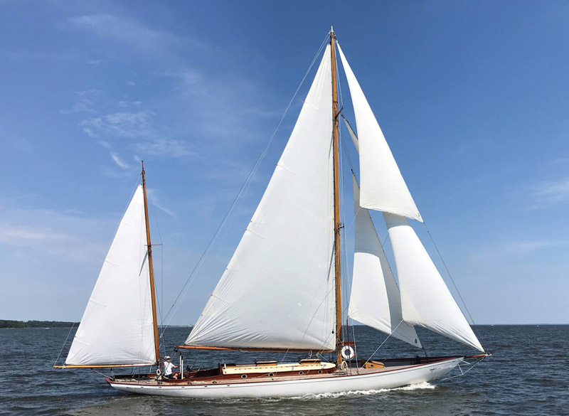 sailing yacht Witchcraft