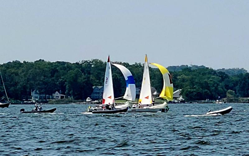 Tight race for another pair that stayed close all the time.... Here headed for the finish....