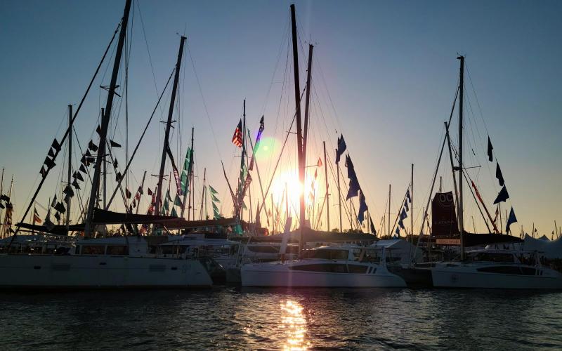 The sunset vista of the sailboat show!
