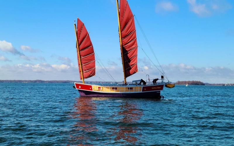 I actually took a pic of her at anchor a while back - very nice to see her sails up