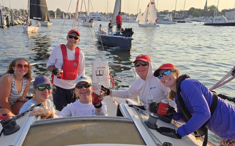 Team Avita celebrating a WNR bullet