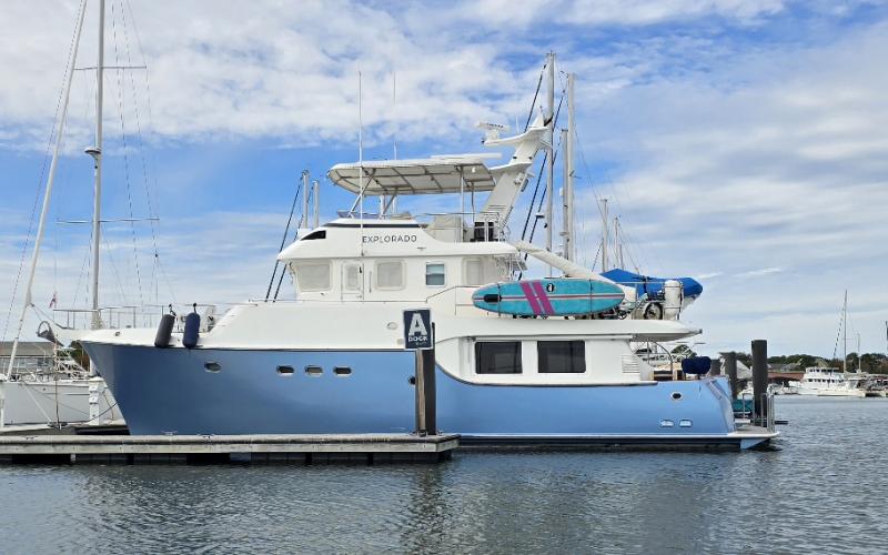 Yes, yes please... Love this hull color