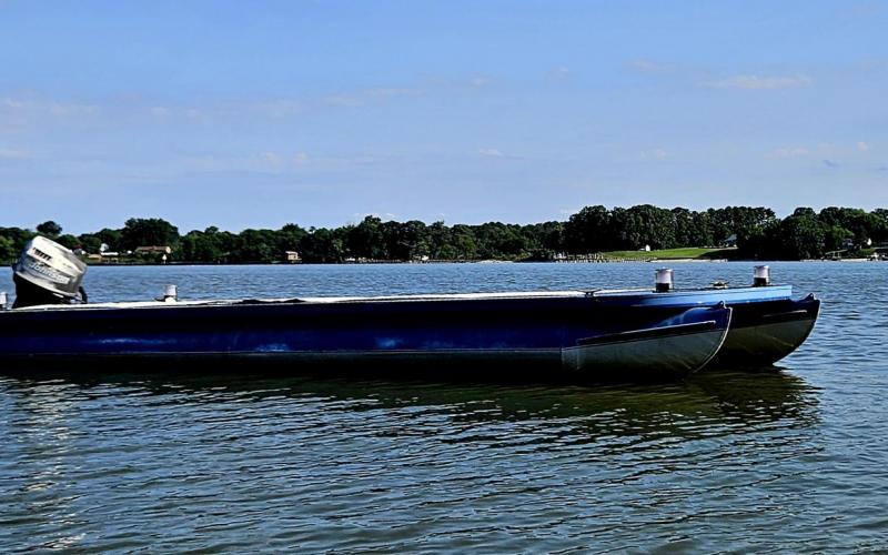 Mysterious looking barge thing.