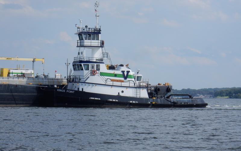 Tugboat Kings Point