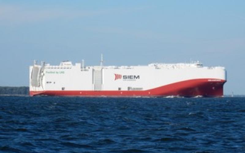 Vehicles carrier Siem Confucius