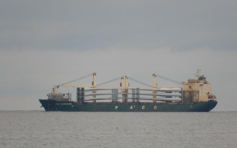 Cargo ship PAC Schedar with wind turbine blades on the deck