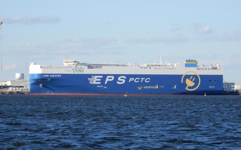Vehicles carrier Lake Wakatipu at Sparrows Point