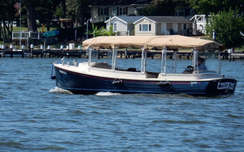 Duffy 22 Electric Launch on Rock Creek