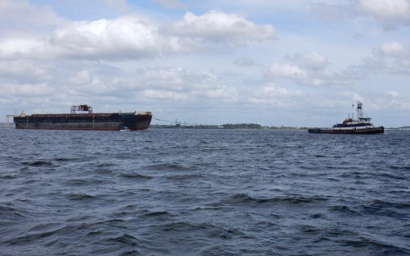 Tugboat East Coast pulling barge Sugar Express