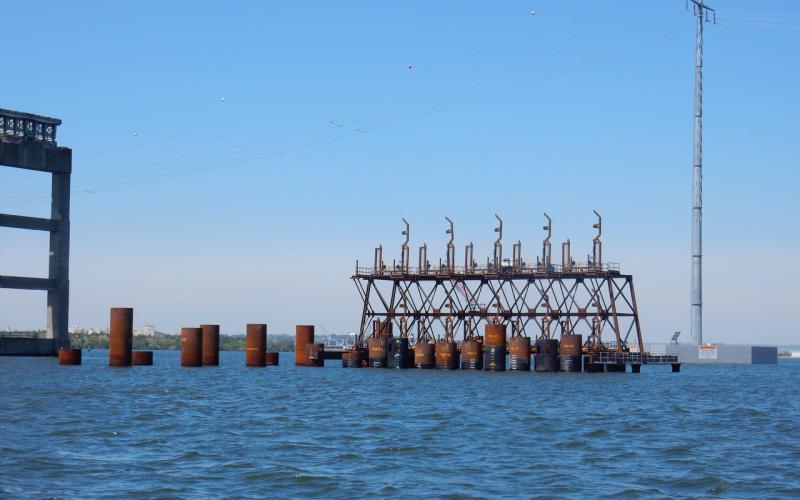 Test pilings for the new Key Bridge