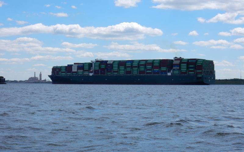 Container ship Taurus