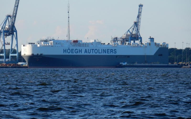 Hoegh Trove at Dundalk Marine Terminal