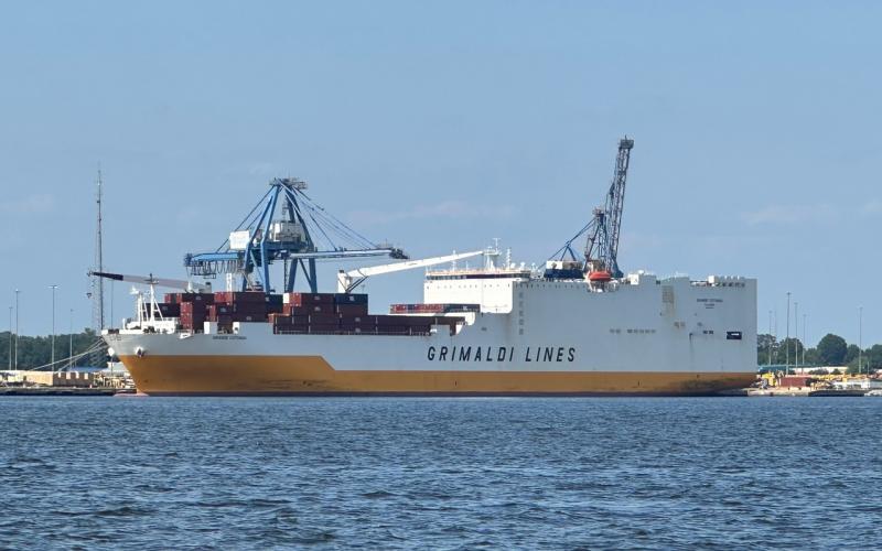 Container Ro-Ro cargo ship Grande Cotonou