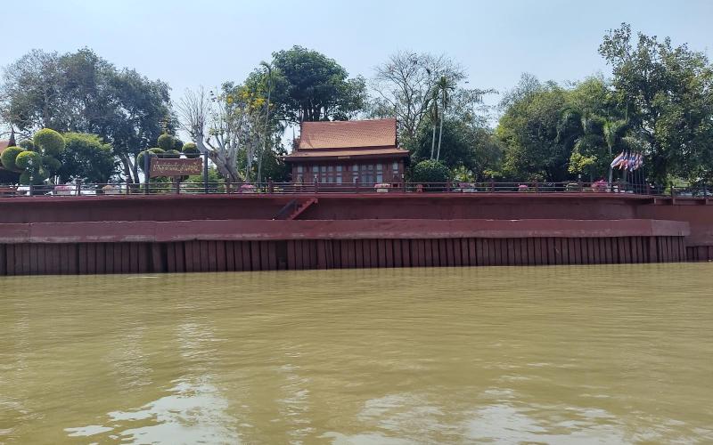 Longtail Boat ride on Pa Sak River Thailand
