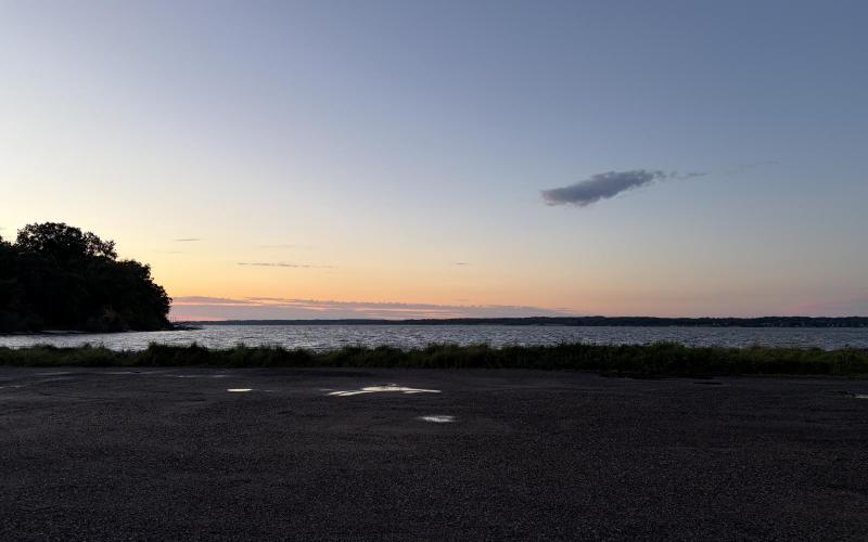 Fading light at the waterfront