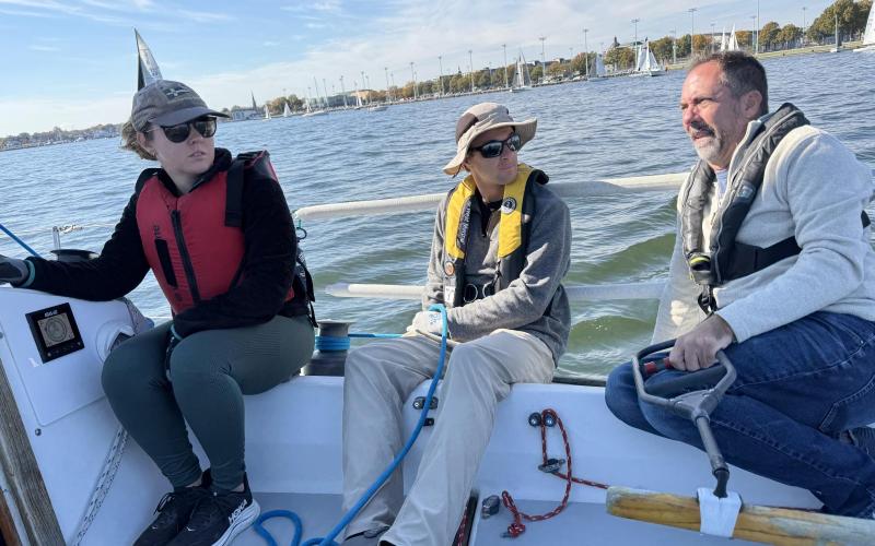 1st race of Fall AYC frostbiting with minimal wind on a beautiful November Sunday.