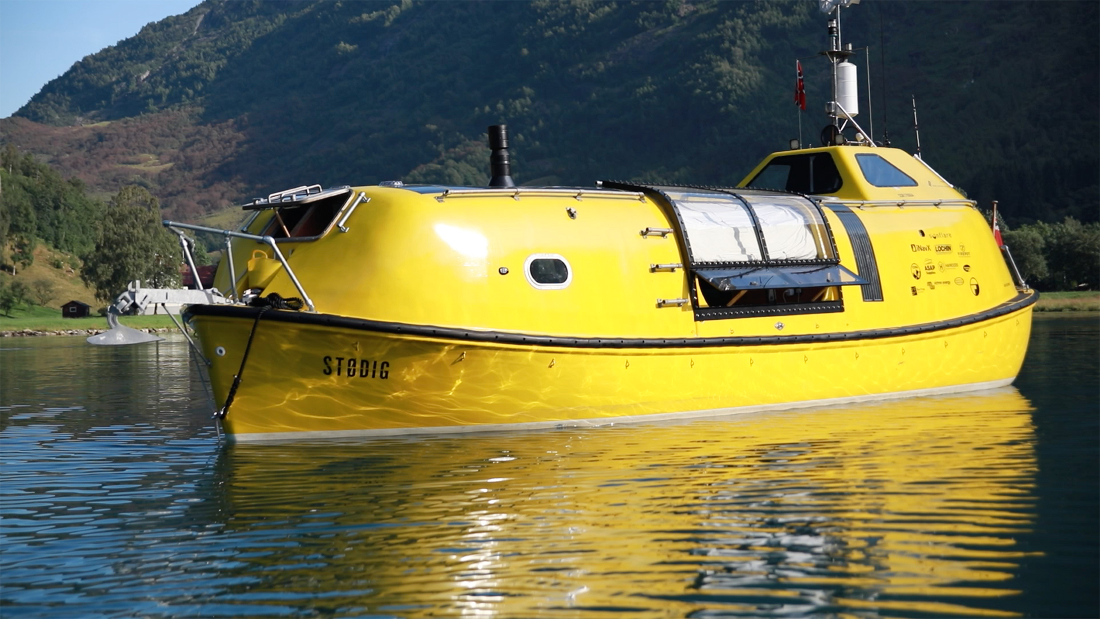 The Unsinkable Solar Boat for Arctic Exploration